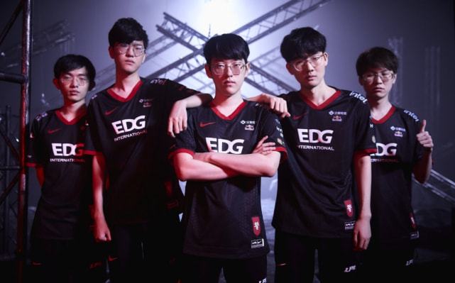 选秀班底深 选秀班底深