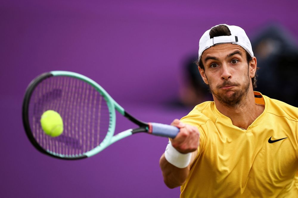 尤其是当他 尤其是当他