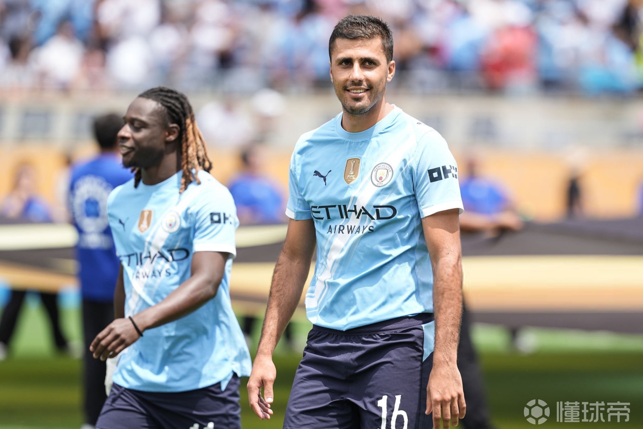 允许观众通 允许观众通